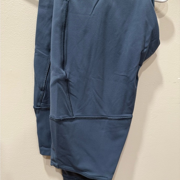 Blue Lululemon Align 25 inch leggings - Picture 4 of 4